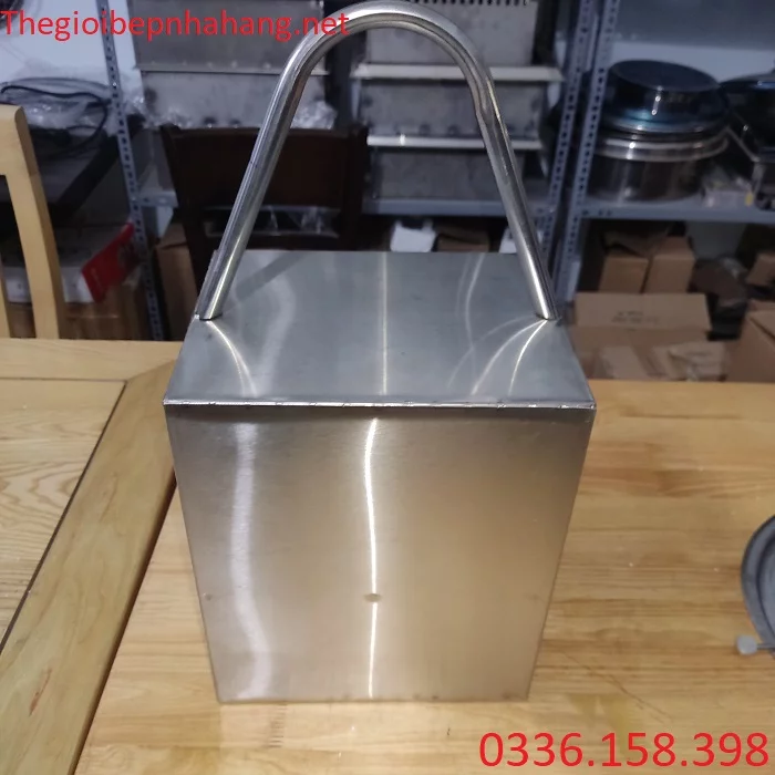 Hộp xách xô than, cung cấp hộp xách xô than, hộp xách xô than giá rẻ, xách xô than, giá bán xách xô than, ở đâu bán hộp xách xô than, phụ kiện bếp nướng nhà hàng, địa chỉ bán hộp xách xô than, Hộp xách xô than tại Hà Nội, Hộp xách xô than tại Thanh Hóa, Hộp xách xô than tại Đà Nẵng, Hộp xách xô than tại Khánh Hòa, Hộp xách xô than tại Đồng Nai, Hộp xách xô than tại Đồng Tháp, Hộp xách xô than tại Thanh Hóa, Hộp xách xô than tại Huế, Hộp xách xô than tại Hải Phòng, Hộp xách xô than tại Nam Định, Hộp xách xô than tại Quảng Ninh, Hộp xách xô than tại Thái Bình, Hộp xách xô than tại Ninh Bình, Hộp xách xô than tại Quảng Trị, Hộp xách xô than tại Cà Mau, Hộp xách xô than tại Lạng Sơn, Hộp xách xô than tại Yên Bái, Hộp xách xô than tại Sapa, Hộp xách xô than tại Hồ Chí Minh, Hộp xách xô than tại Sài Gòn Địa chỉ bán xách xô than dành cho nhà hàng