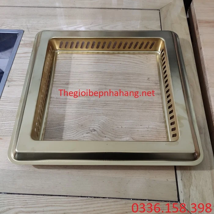 Phần mặt vát của bộ bếp lẩu âm bàn