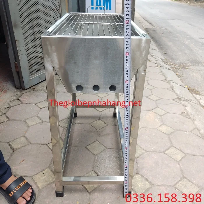 Chiều cao của bếp nướng ngoài trời