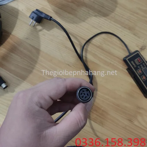 Cổng kết nối của khiển bếp từ Cổng kết nối của khiển bếp từ