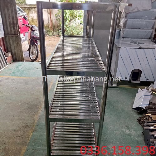 Kệ nan inox 4 tầng cho nhà bếp