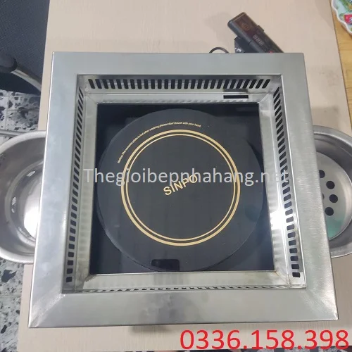 Mặt trong của bộ bếp lẩu nướng âm bàn