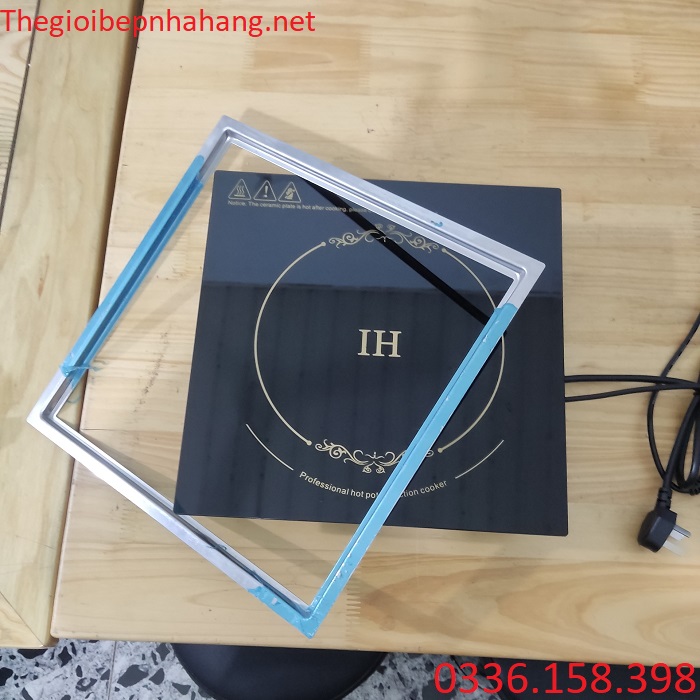 Bếp từ ăn lẩu đặt âm bàn nhà hàng