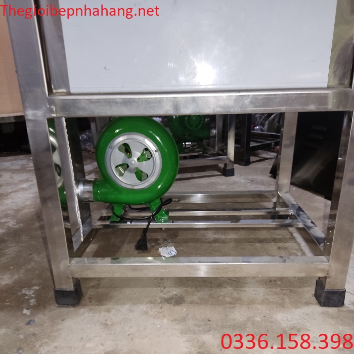 Phần quạt thổi than của lò ủ than